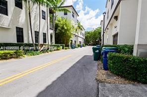 DOWNTOWN DORAL DUTCHER - Residential Lease