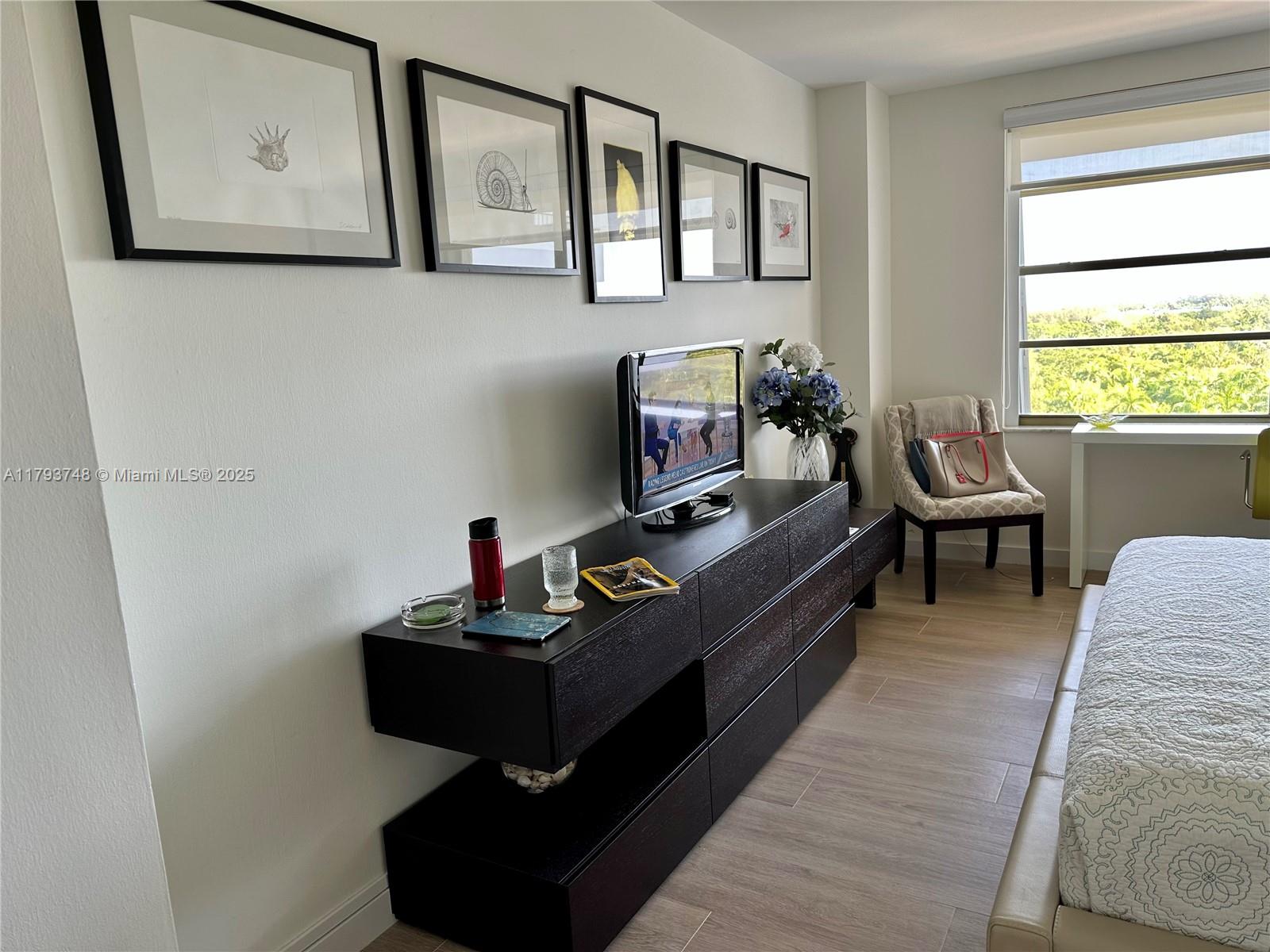 COMMODORE CLUB WEST CONDO - Residential Lease