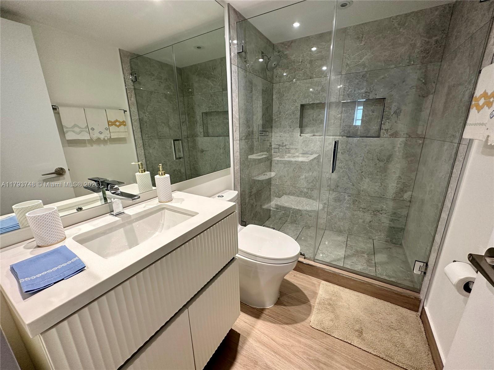 COMMODORE CLUB WEST CONDO - Residential Lease