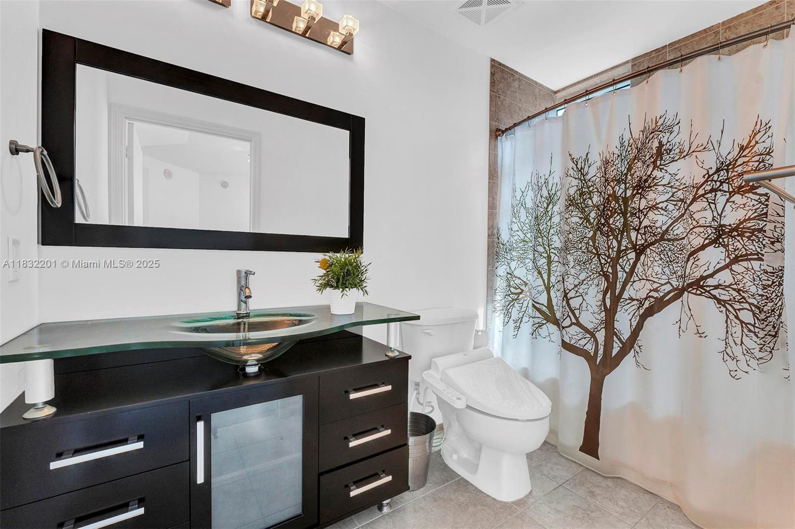 INFINITY AT BRICKELL COND - Residential