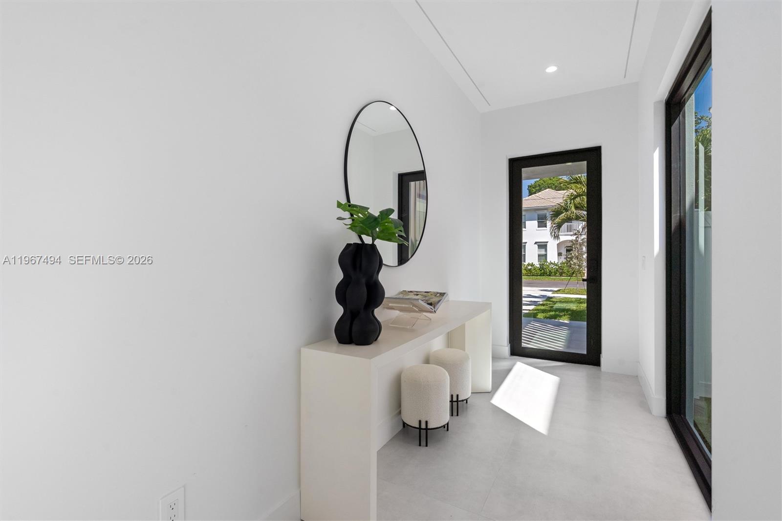 LAUDERDALE PINES - Residential