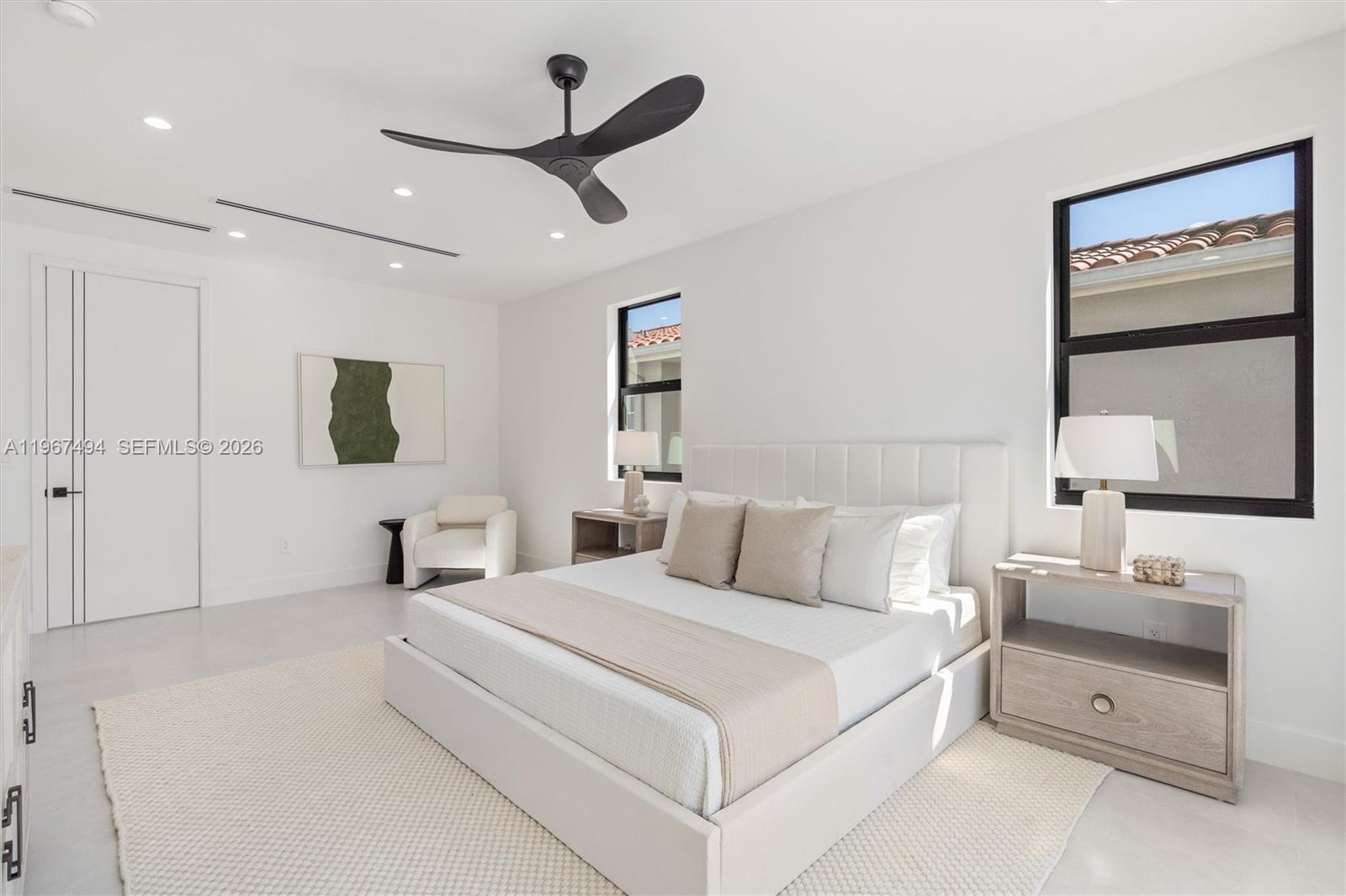 LAUDERDALE PINES - Residential