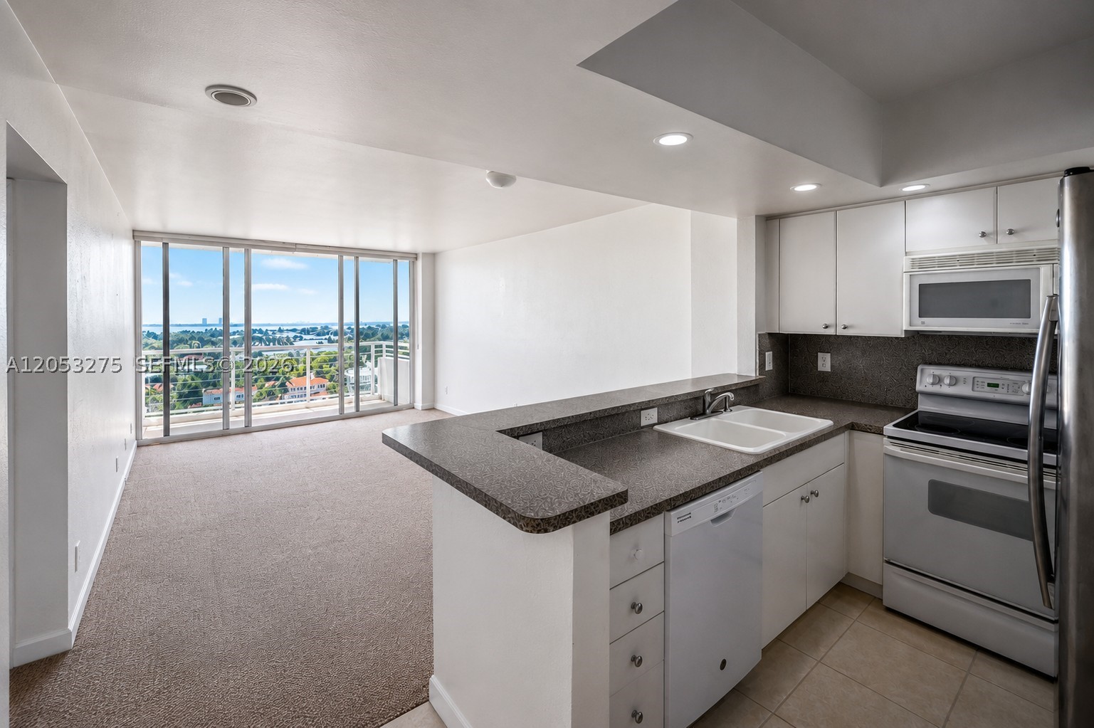 5600 Collins Ave 11L