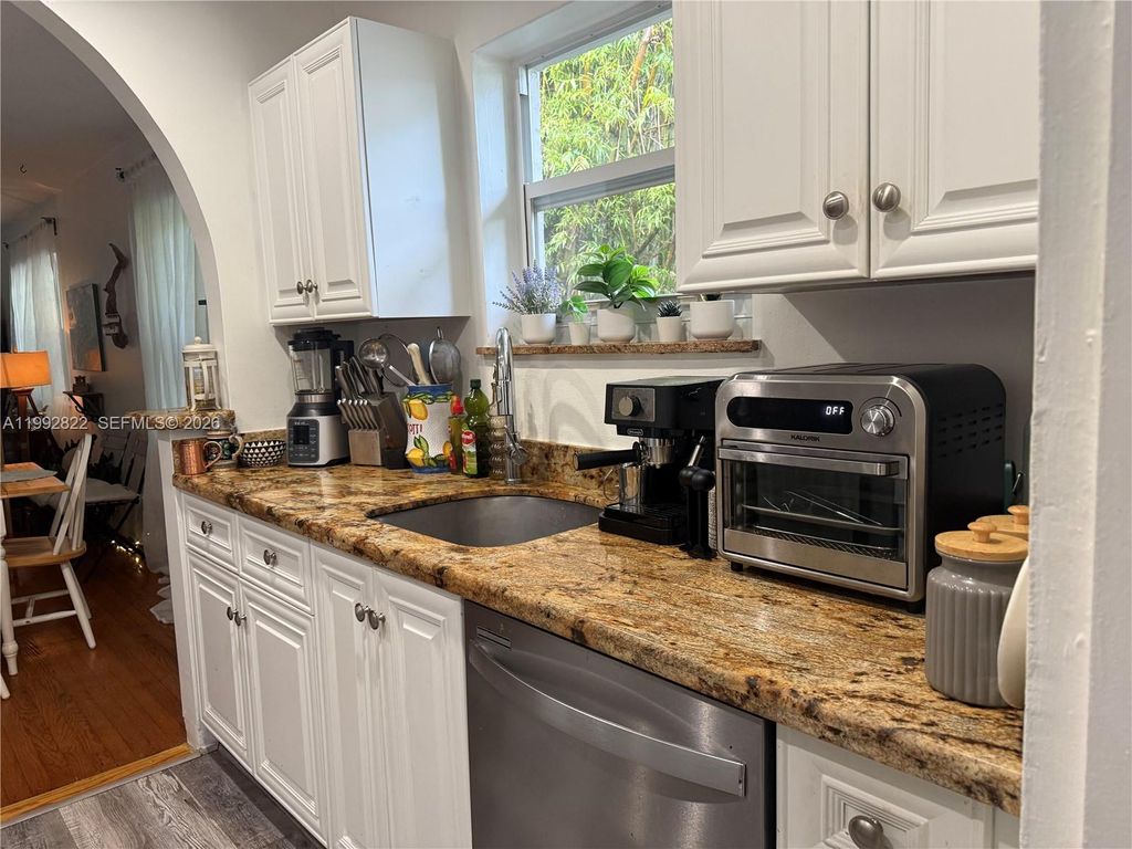 Photo of 1921 Jefferson St, Hollywood, FL 33020 (MLS # A11992822)