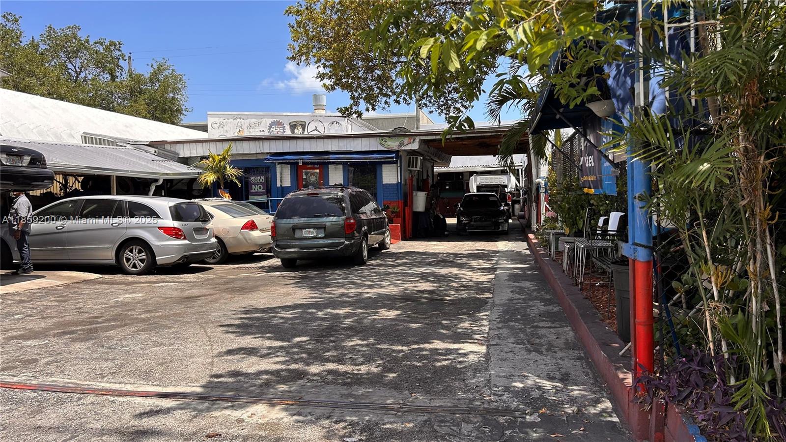 916 NW 9th Ave