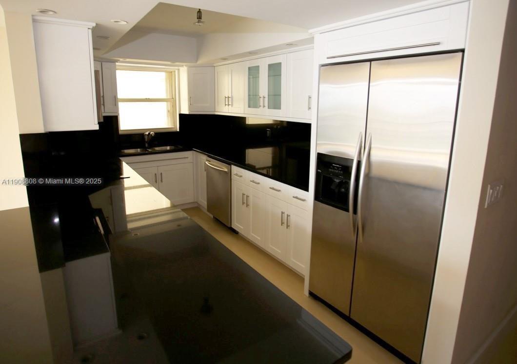 View photos, virtual tours, details... 801 N Venetian Dr 1106