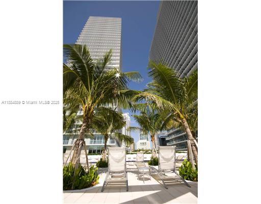 THE AXIS ON BRICKELL II C - Residential Lease
