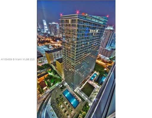 THE AXIS ON BRICKELL II C - Residential Lease