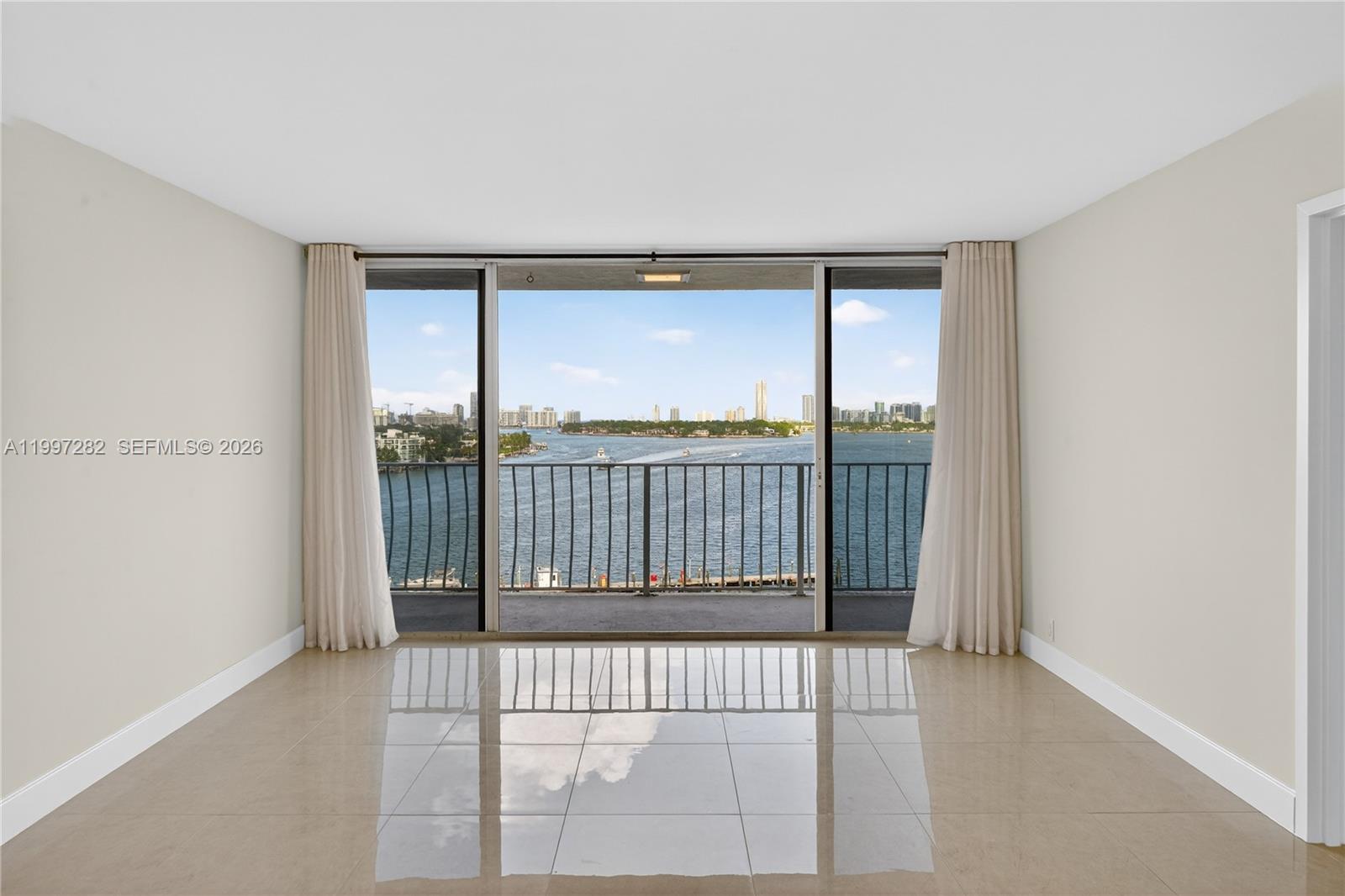 THE GRANDVIEW PALACE COND - Residential