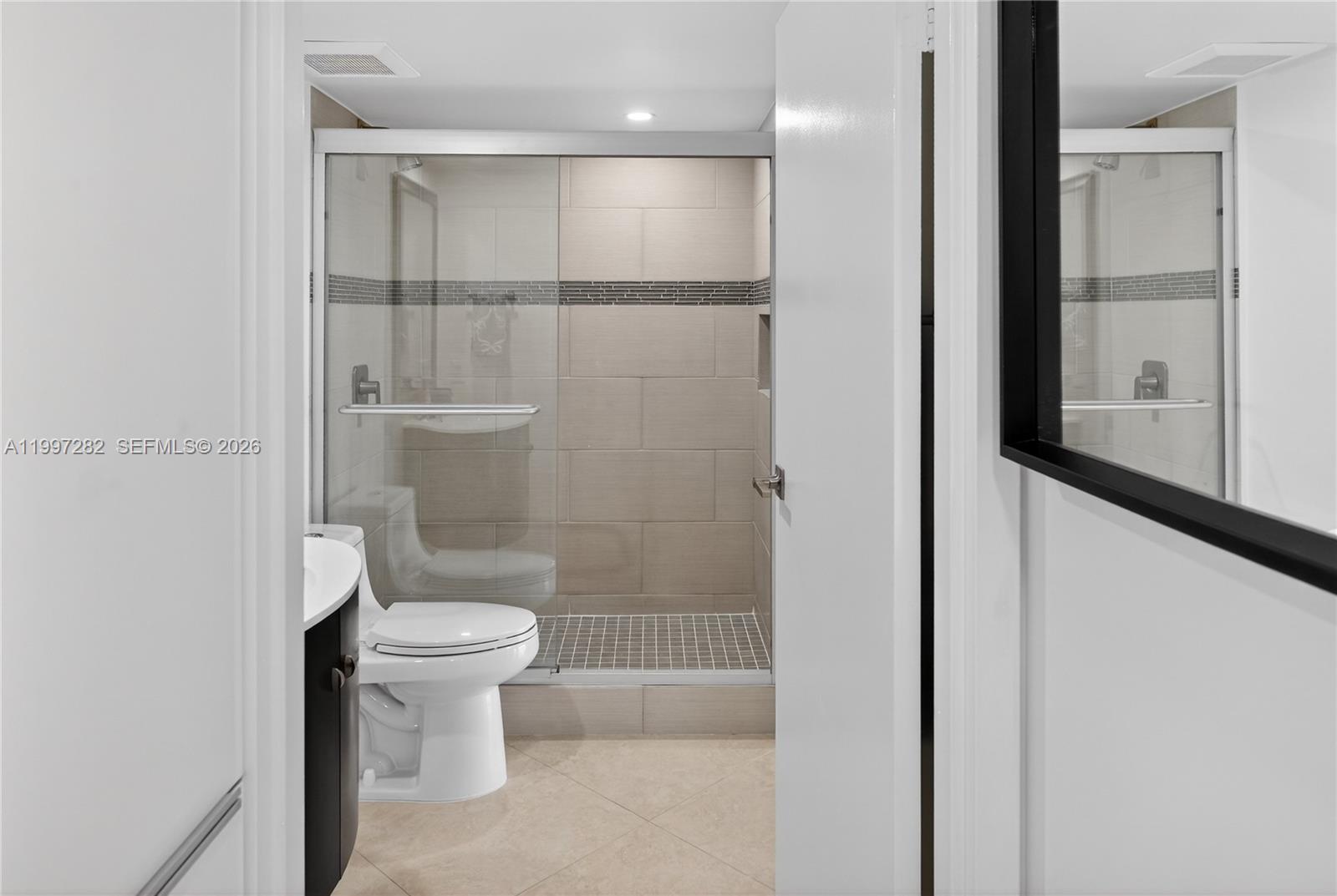 THE GRANDVIEW PALACE COND - Residential