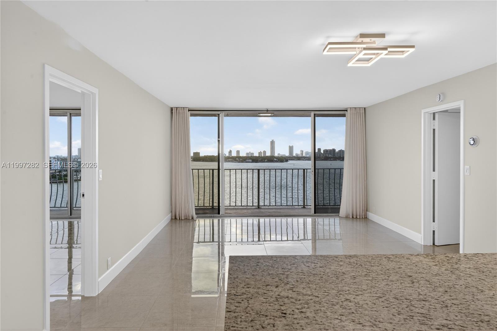 THE GRANDVIEW PALACE COND - Residential