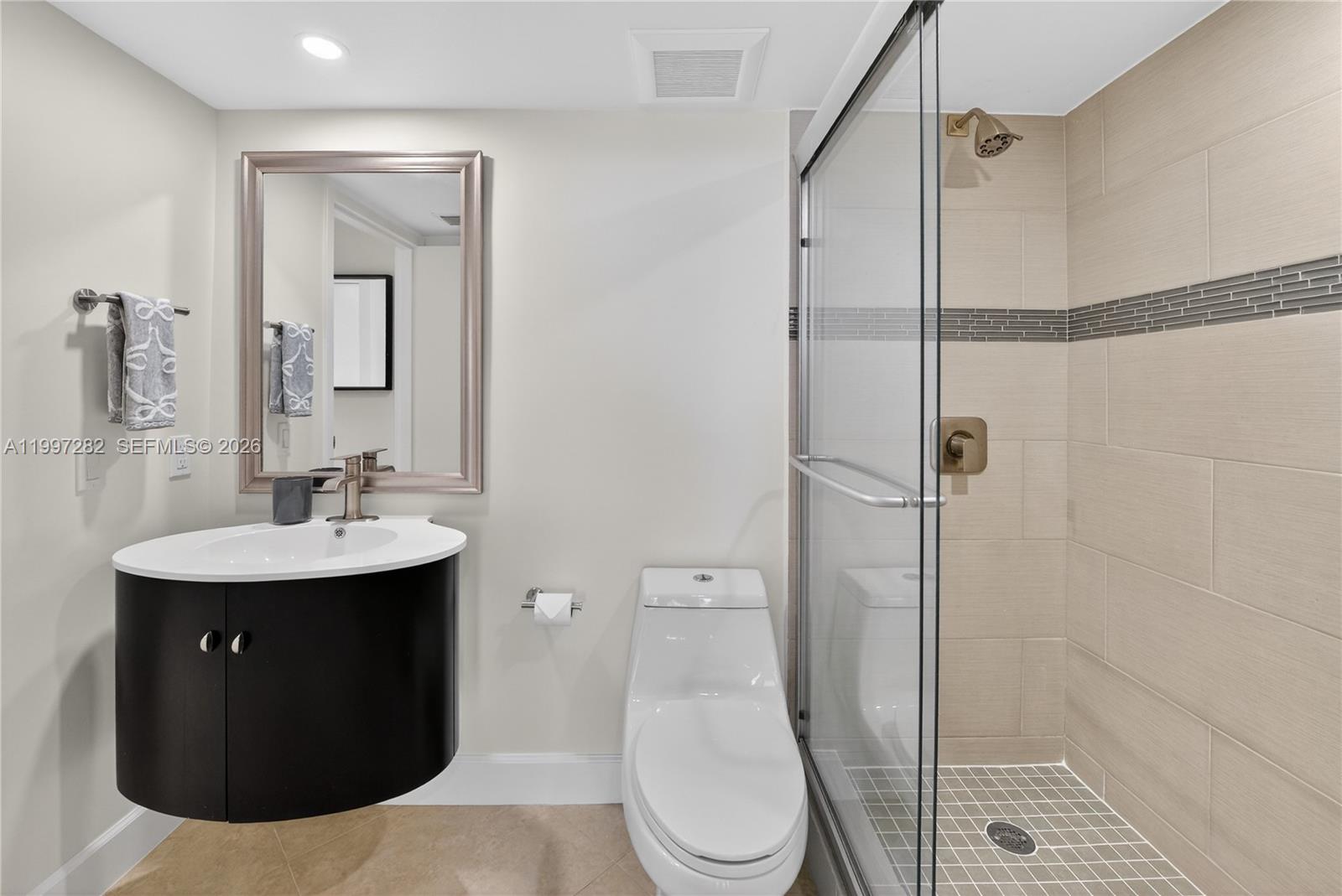 THE GRANDVIEW PALACE COND - Residential