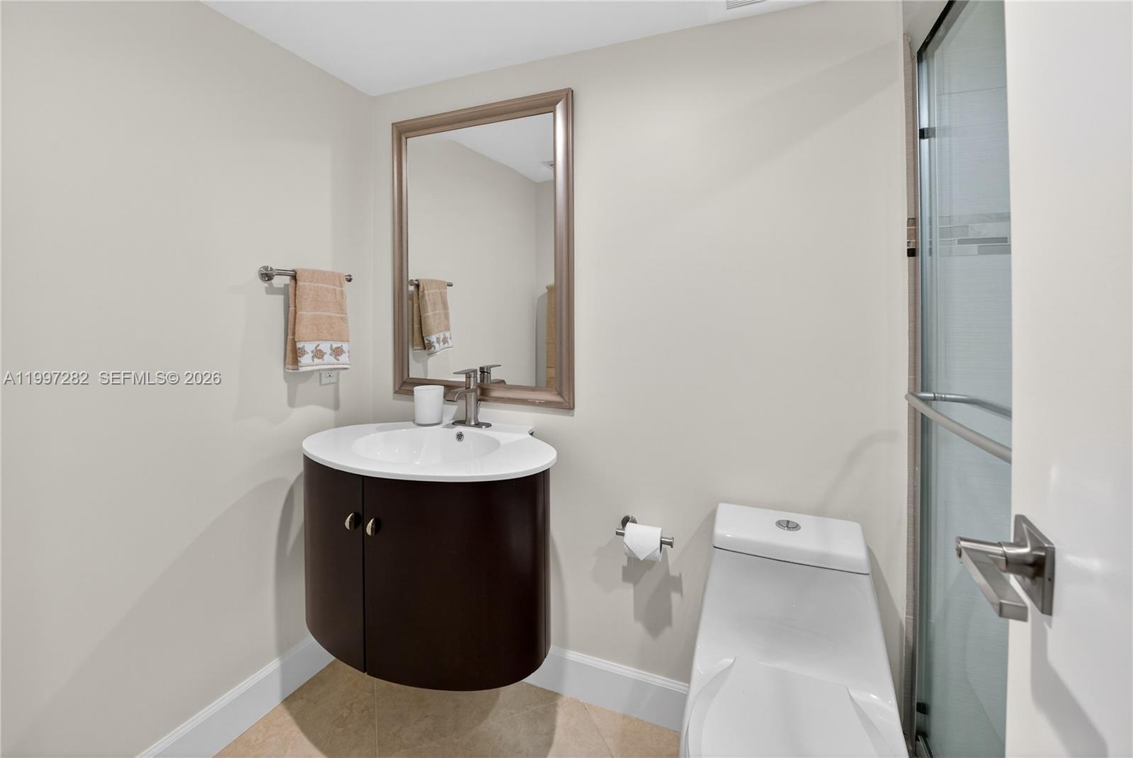 THE GRANDVIEW PALACE COND - Residential