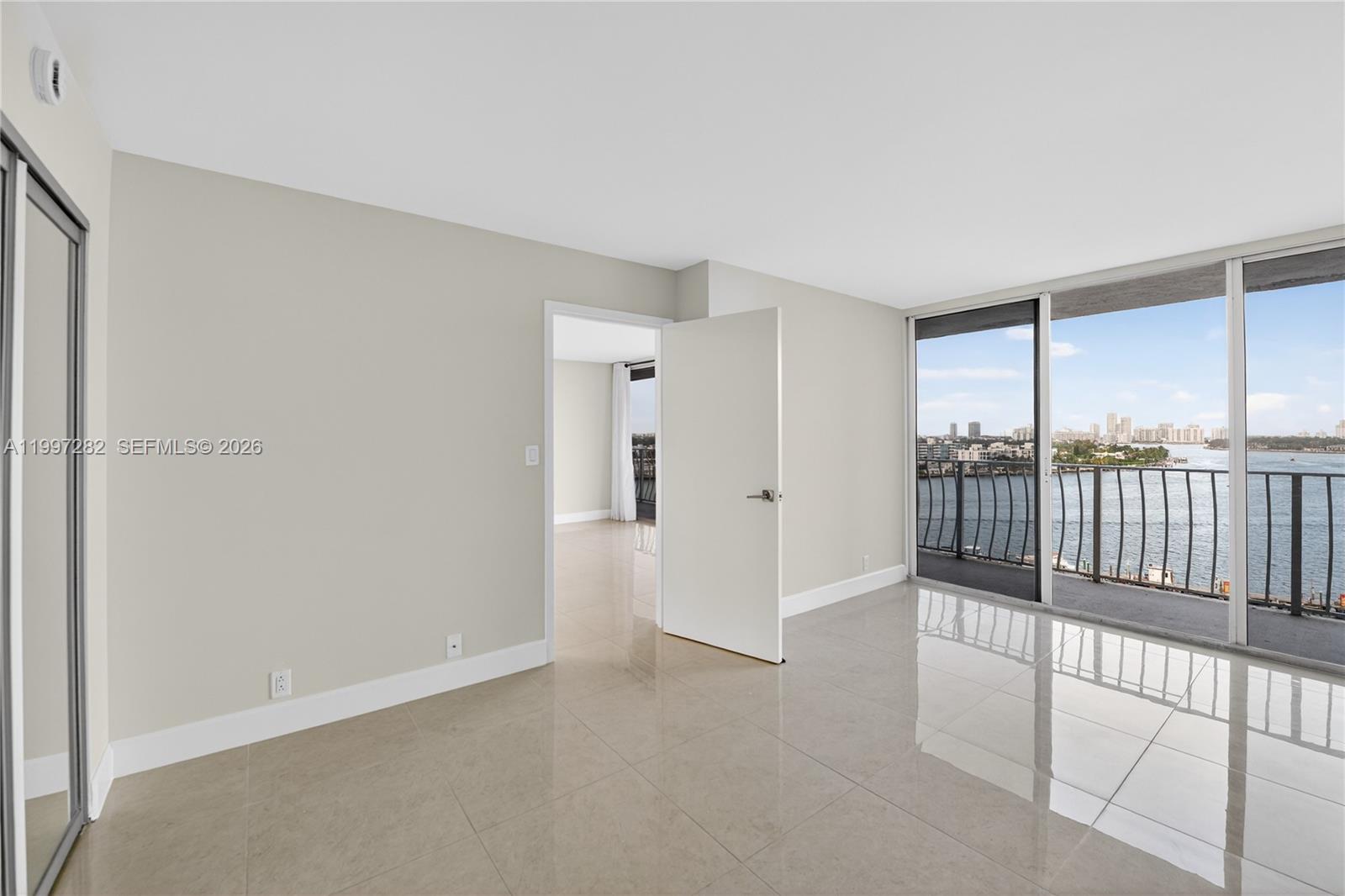 THE GRANDVIEW PALACE COND - Residential