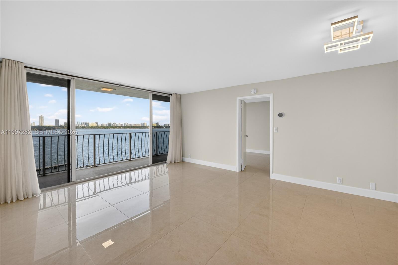 THE GRANDVIEW PALACE COND - Residential