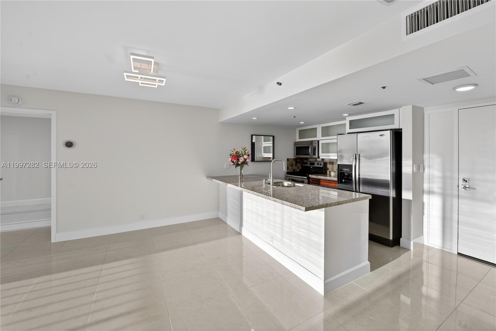 THE GRANDVIEW PALACE COND - Residential