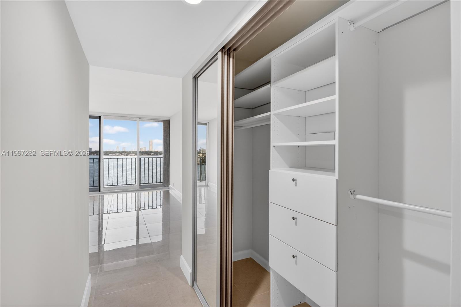 THE GRANDVIEW PALACE COND - Residential