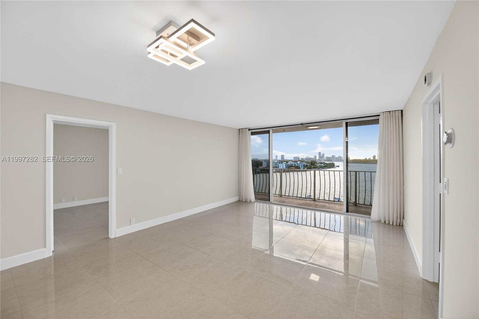 THE GRANDVIEW PALACE COND - Residential