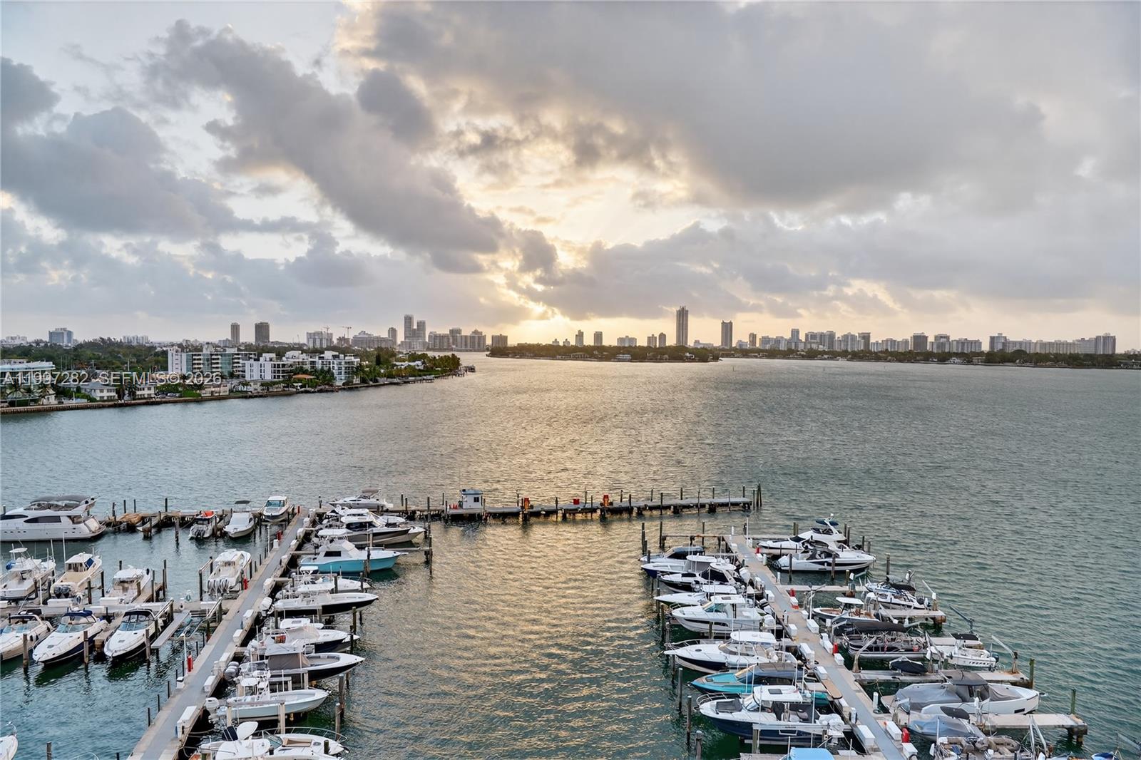 THE GRANDVIEW PALACE COND - Residential