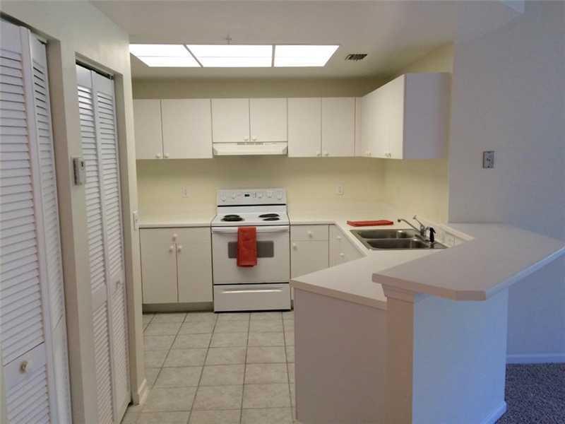 POLO GLEN CONDO - Residential Lease