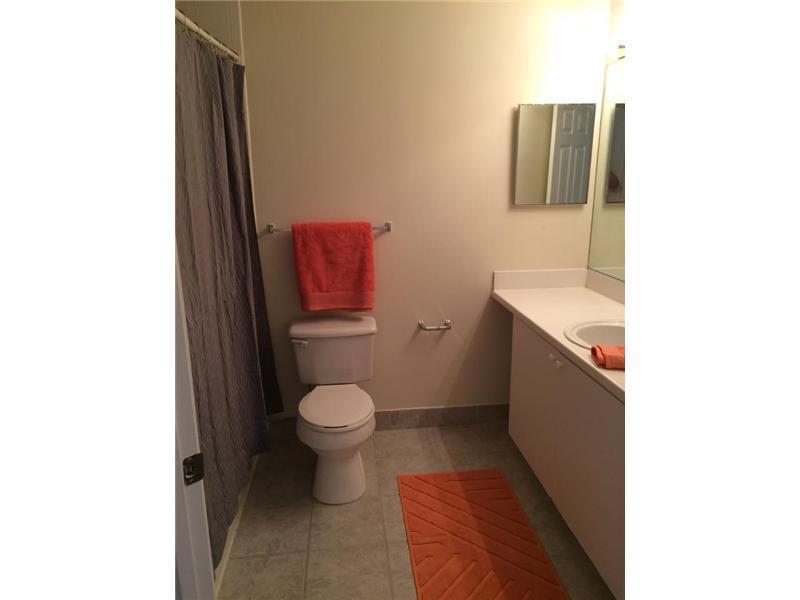 POLO GLEN CONDO - Residential Lease