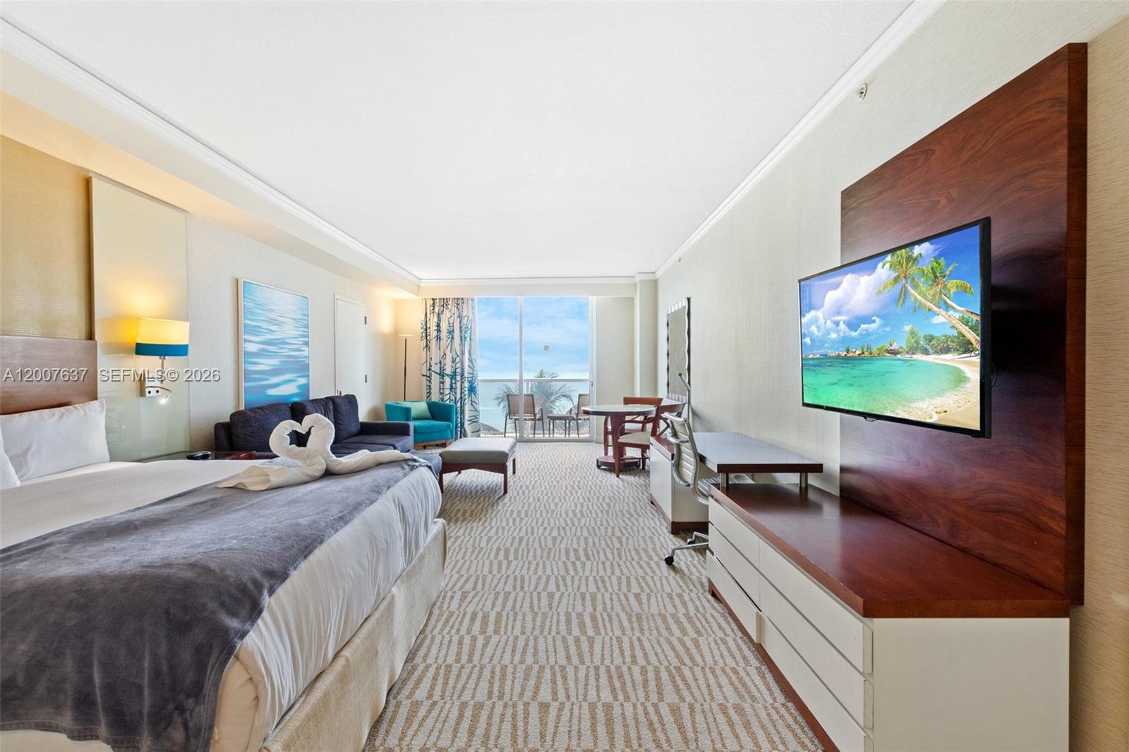 TRUMP INTERNATIONAL SONES - Residential