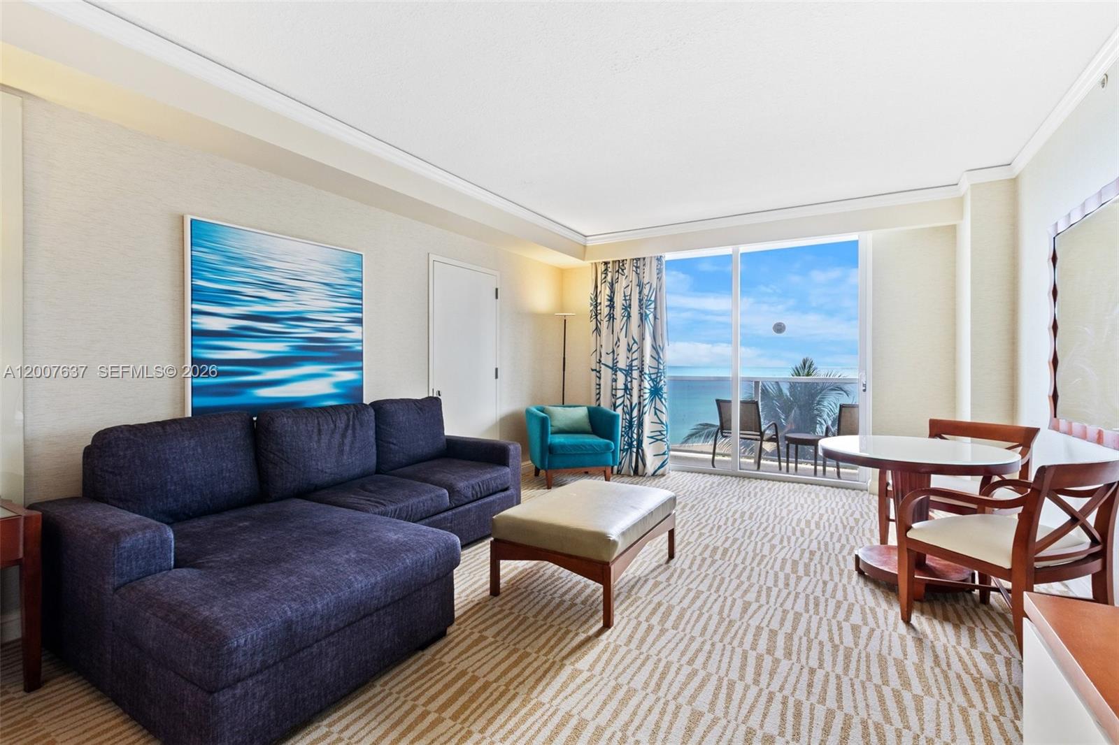 TRUMP INTERNATIONAL SONES - Residential