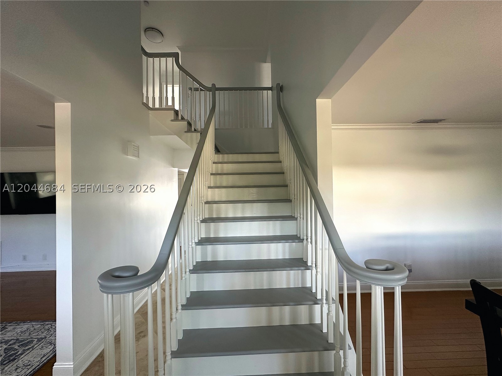 2445 SE 8th St