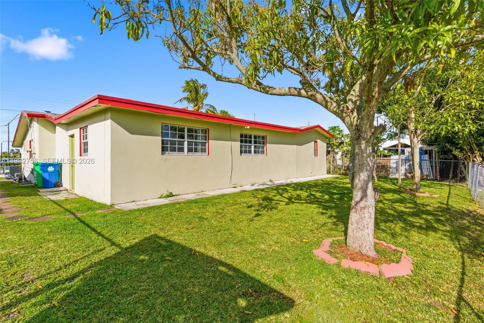 SUNRISE GOLF VILLAGE SEC - Residential