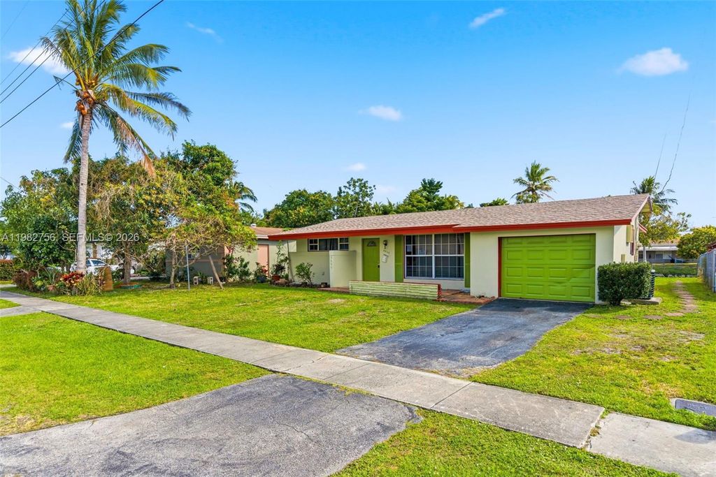 Photo of 6600 NW 26th St, Sunrise, FL 33313 (MLS # A11982756)