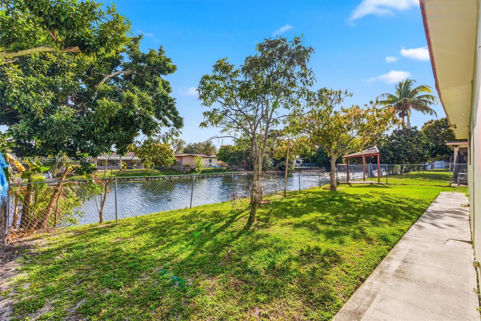 SUNRISE GOLF VILLAGE SEC - Residential