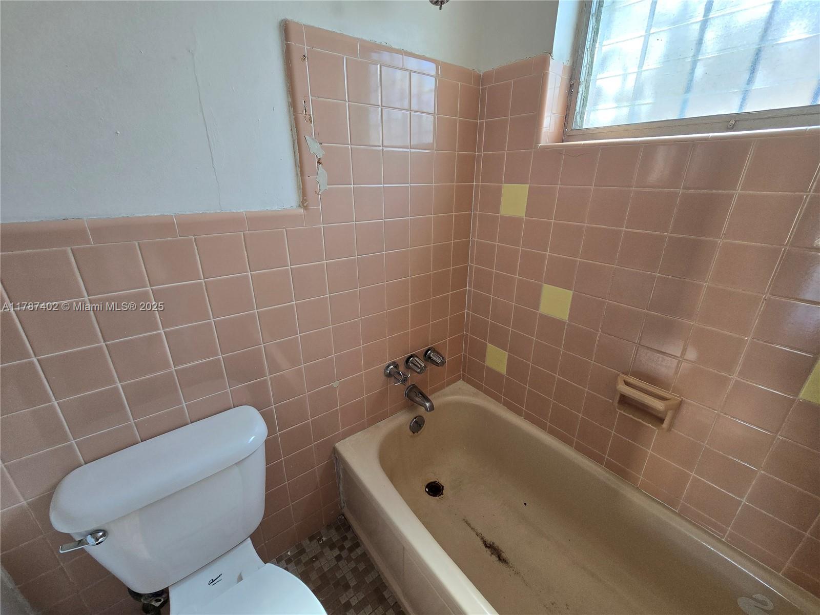 70 NW 77th St 11