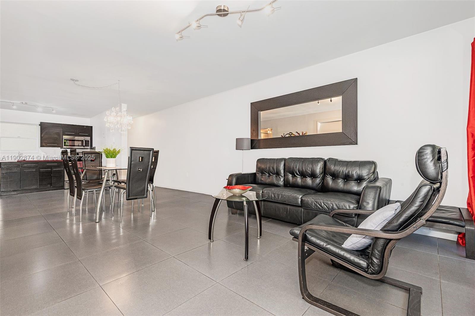 LE CARTIER CONDO - Residential Lease