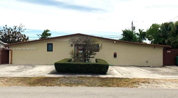 Property for Sale at 8840 Sw 50th Ter, Miami, Broward County, Florida - Bedrooms: 6 
Bathrooms: 5  - $840,000