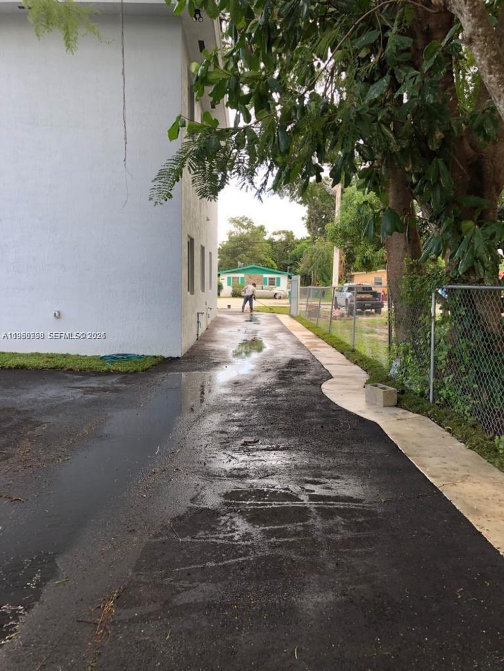 Photo of 10231 SW 176th St, Miami, FL 33157 (MLS # A11980998)