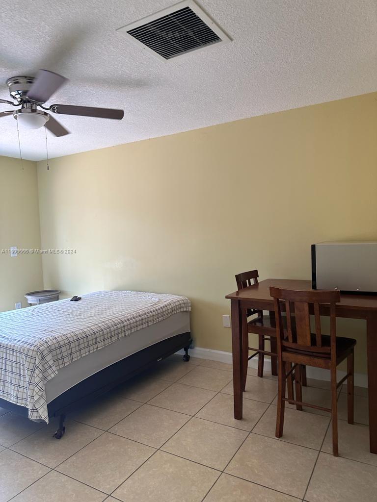LAGO MAR SOUTH 2ND ADDN - Residential Lease
