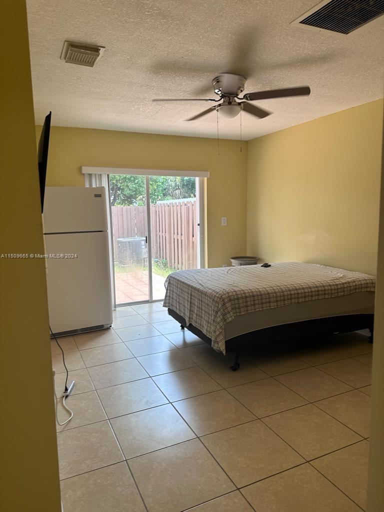 LAGO MAR SOUTH 2ND ADDN - Residential Lease