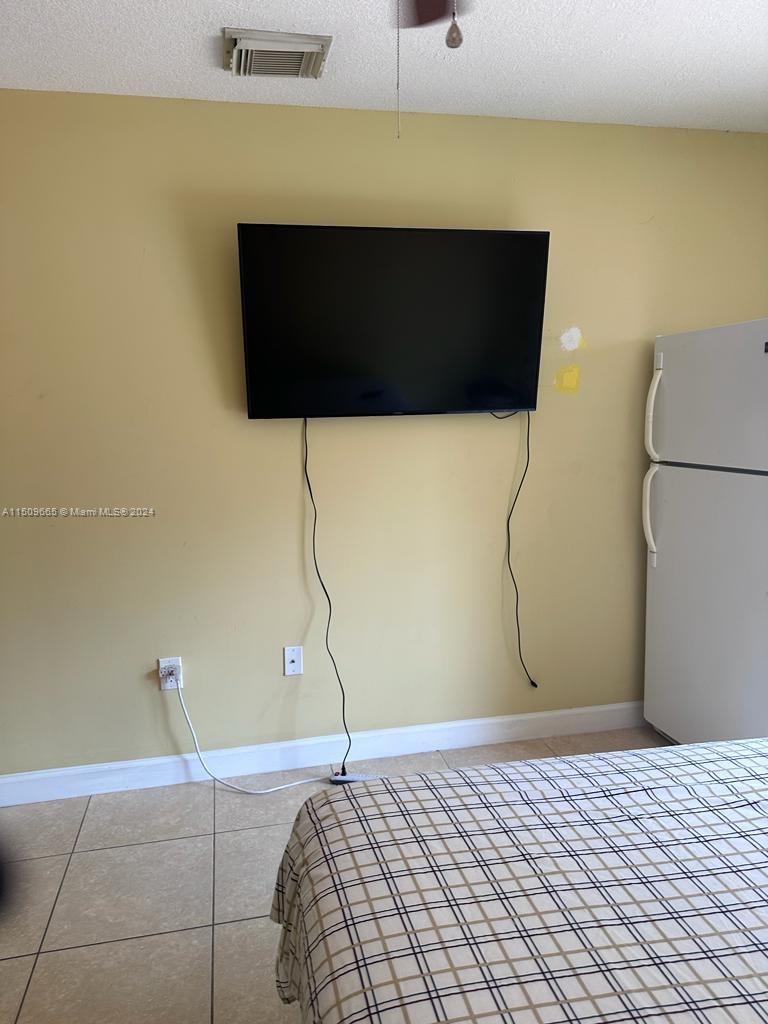 LAGO MAR SOUTH 2ND ADDN - Residential Lease