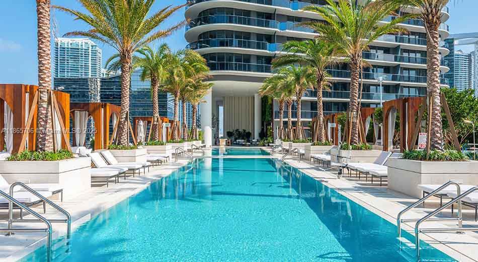 801 SMA RESIDENCES CONDO - Residential