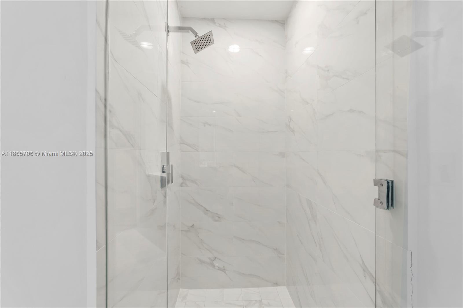 801 SMA RESIDENCES CONDO - Residential