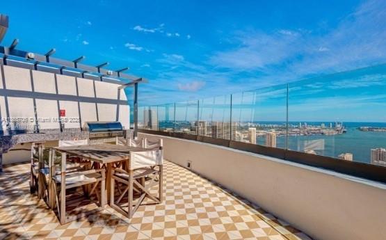 801 SMA RESIDENCES CONDO - Residential