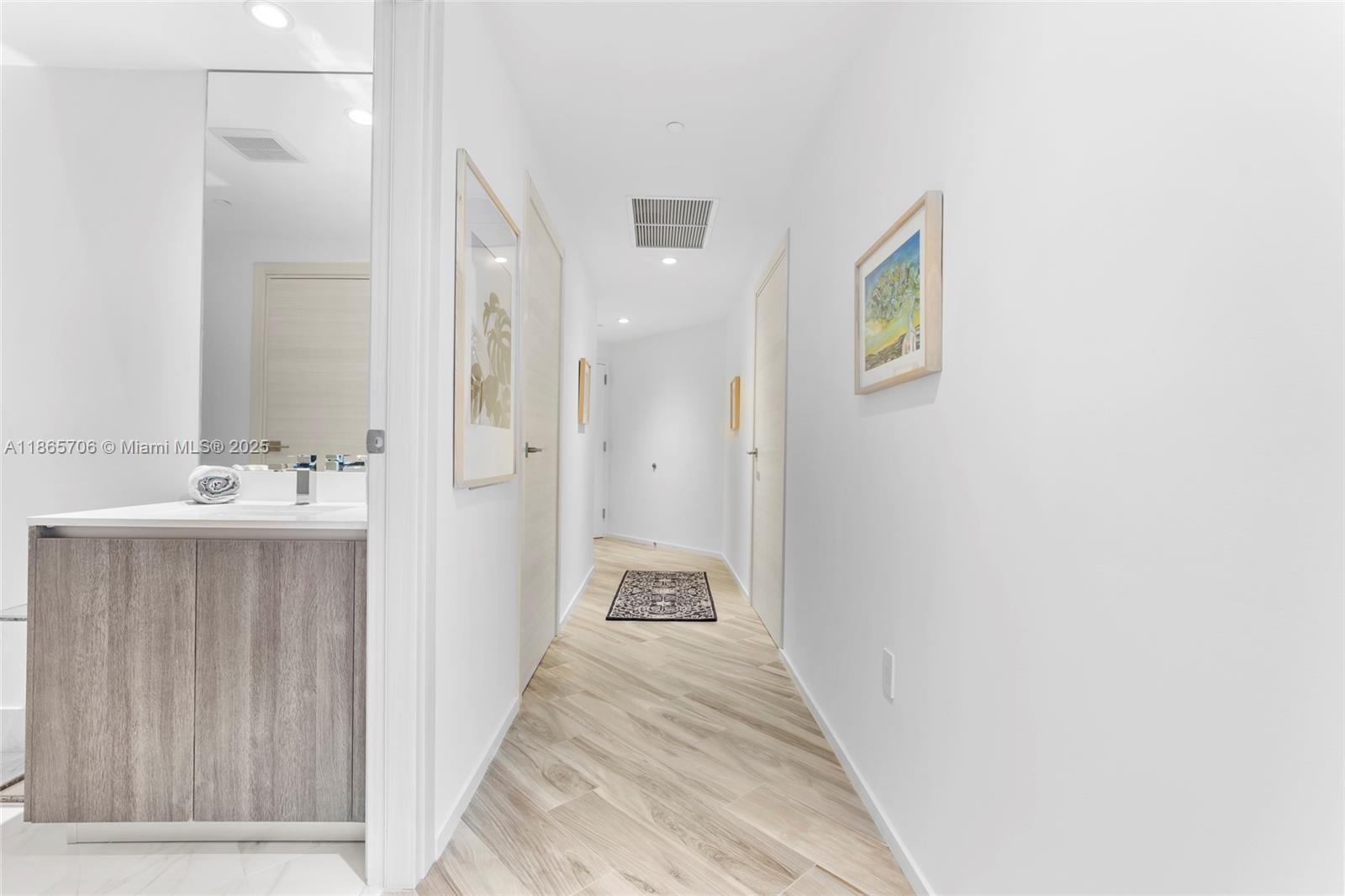 801 SMA RESIDENCES CONDO - Residential