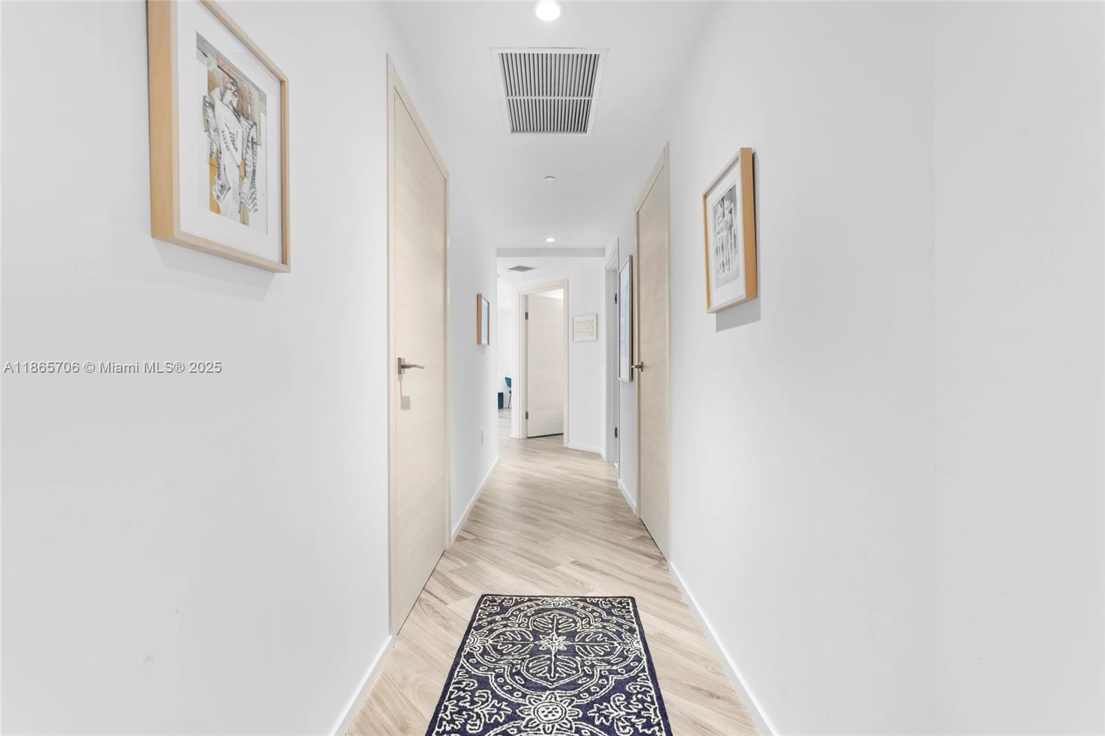 801 SMA RESIDENCES CONDO - Residential