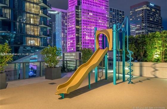 801 SMA RESIDENCES CONDO - Residential