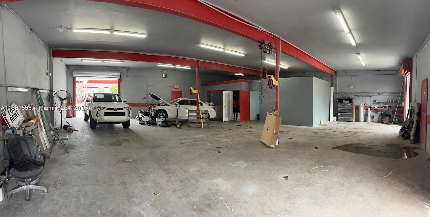 DR BURKHARTS WINTER GDN R - Land