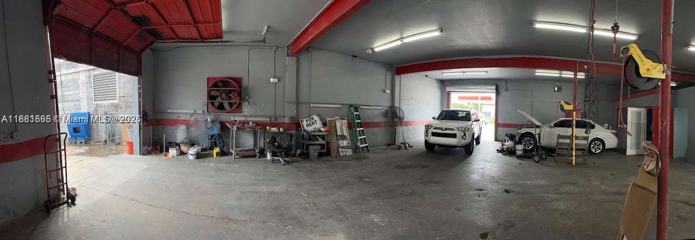 DR BURKHARTS WINTER GDN R - Land