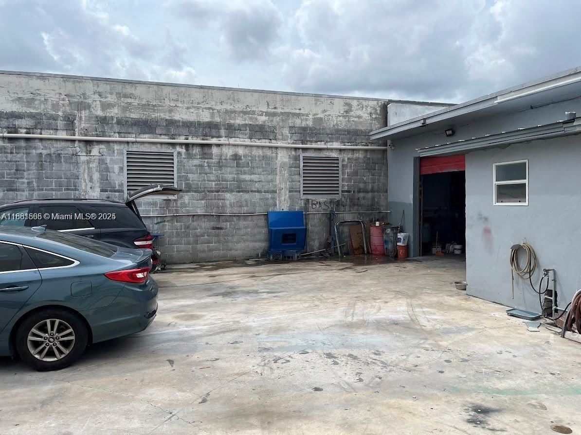 DR BURKHARTS WINTER GDN R - Land