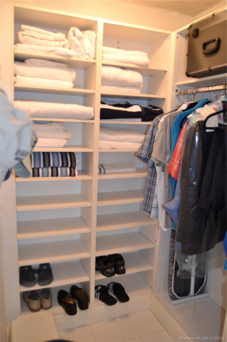 Arlen Beach Condo - Residential Lease