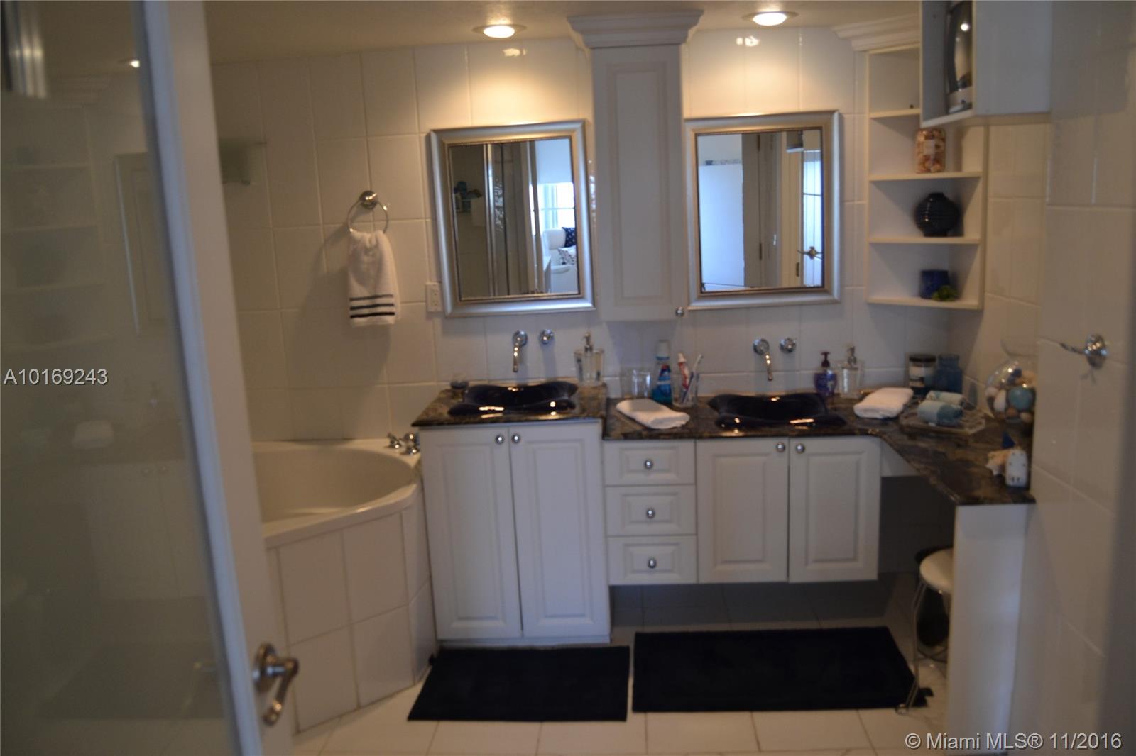 Arlen Beach Condo - Residential Lease