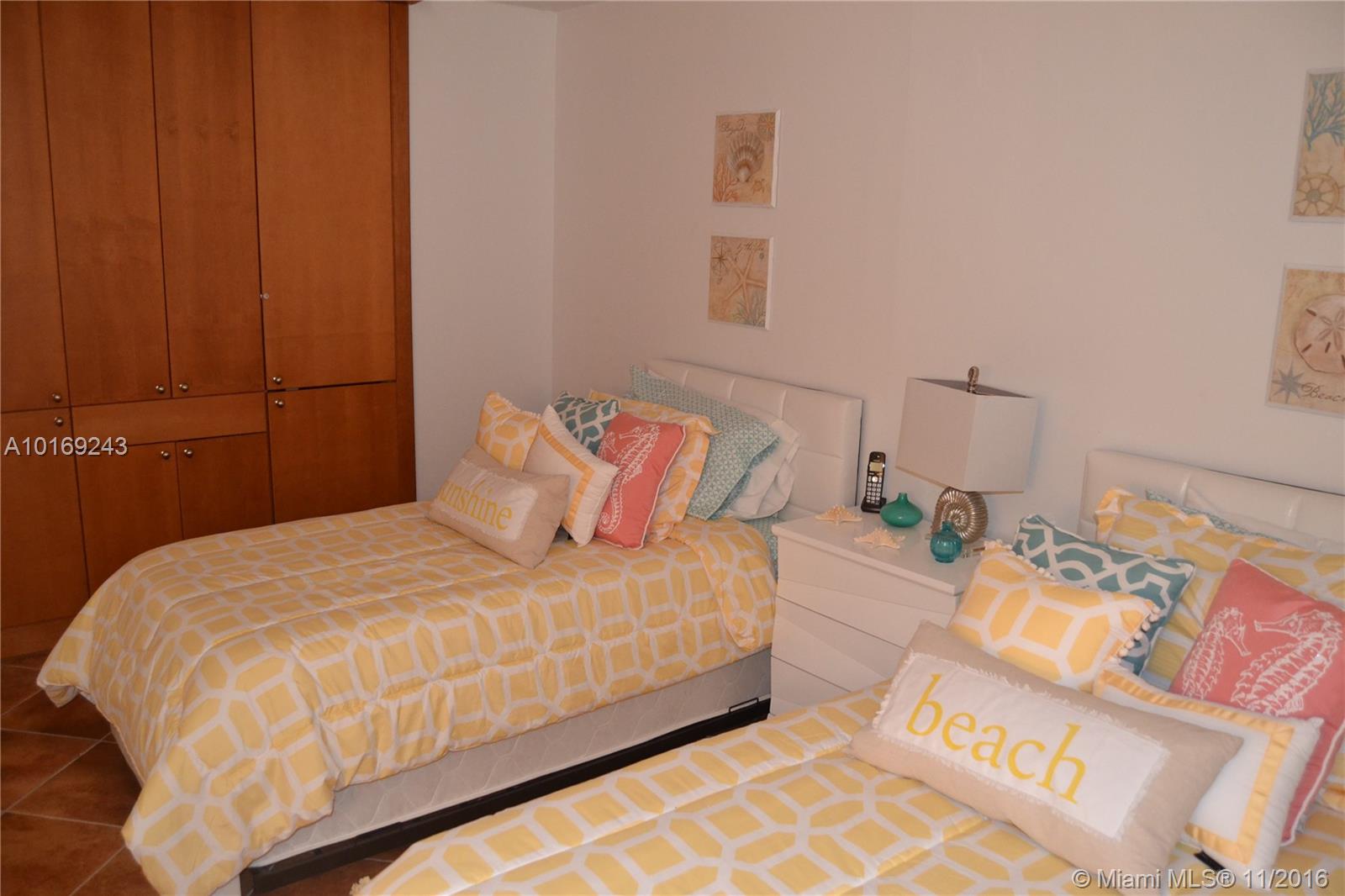 Arlen Beach Condo - Residential Lease